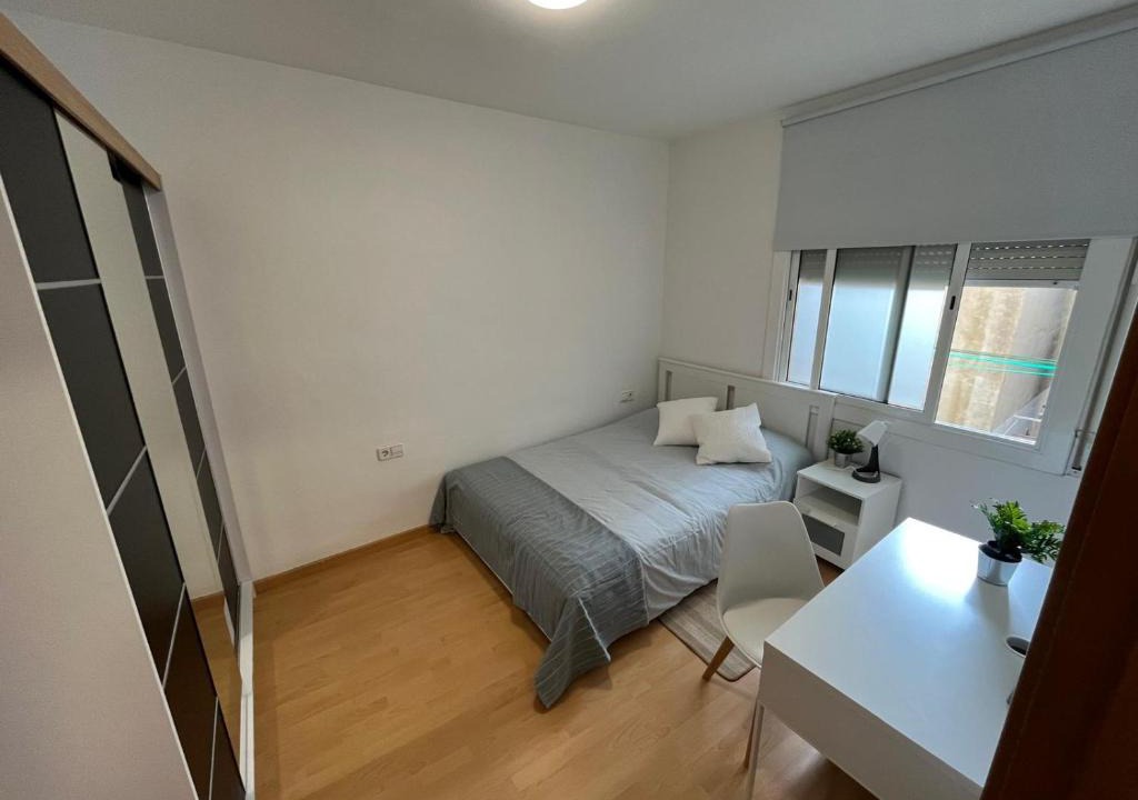 El Parc i la Llacuna del Poblenou Hostel | Habitaciones Privadas en Piso Compartidos
