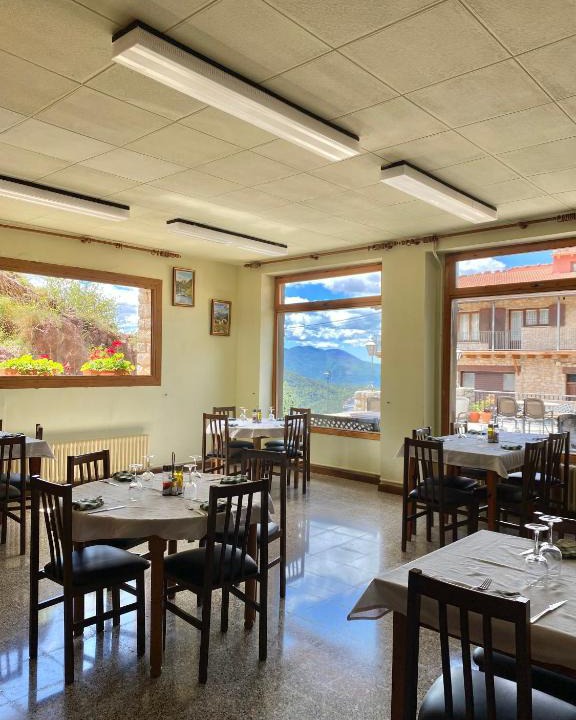 Castellar de N'hug House | Hostal Alt Llobregat