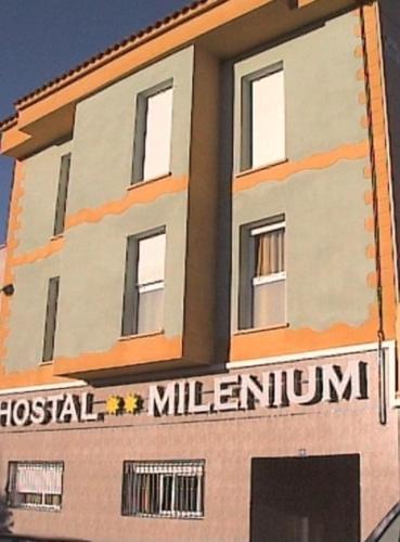 Santa Margarida i els Monjos Hostel | Hostal Milenium