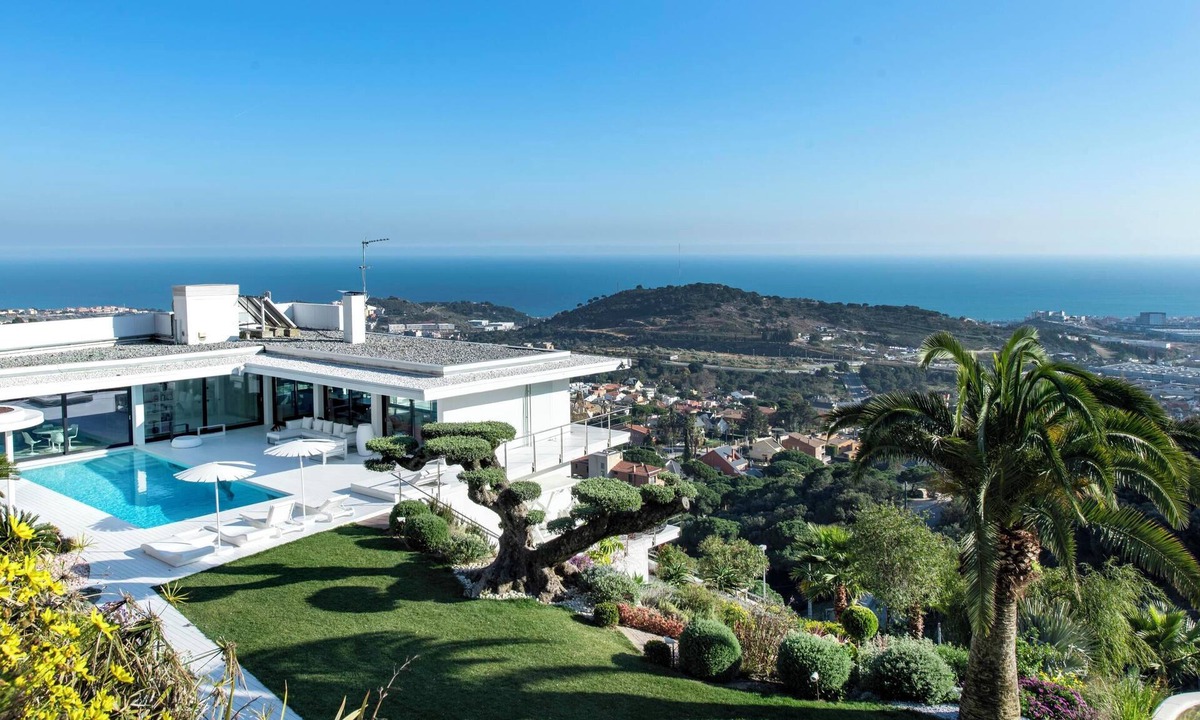 Mas Ram Villa | 'Ibiza Style Barcelona Villa' with Sea View, Pool & Wi-Fi