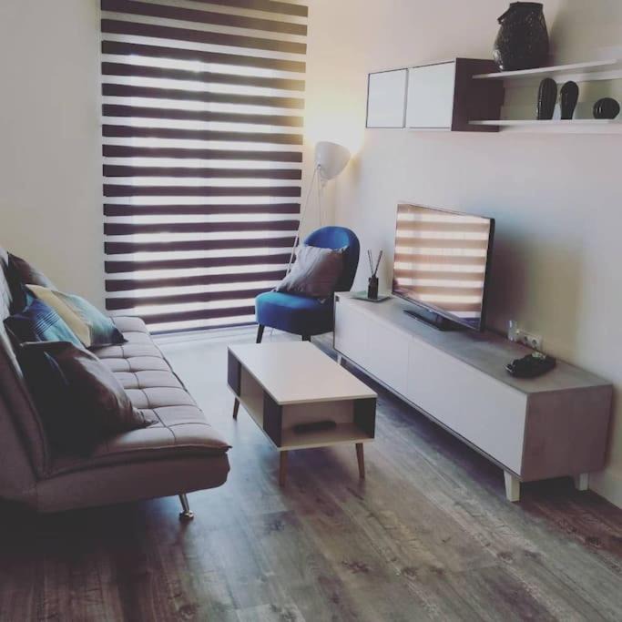Mollet del Valles Apartment | Lovely 4 bedroom apartment 20min from city center of Barcelona