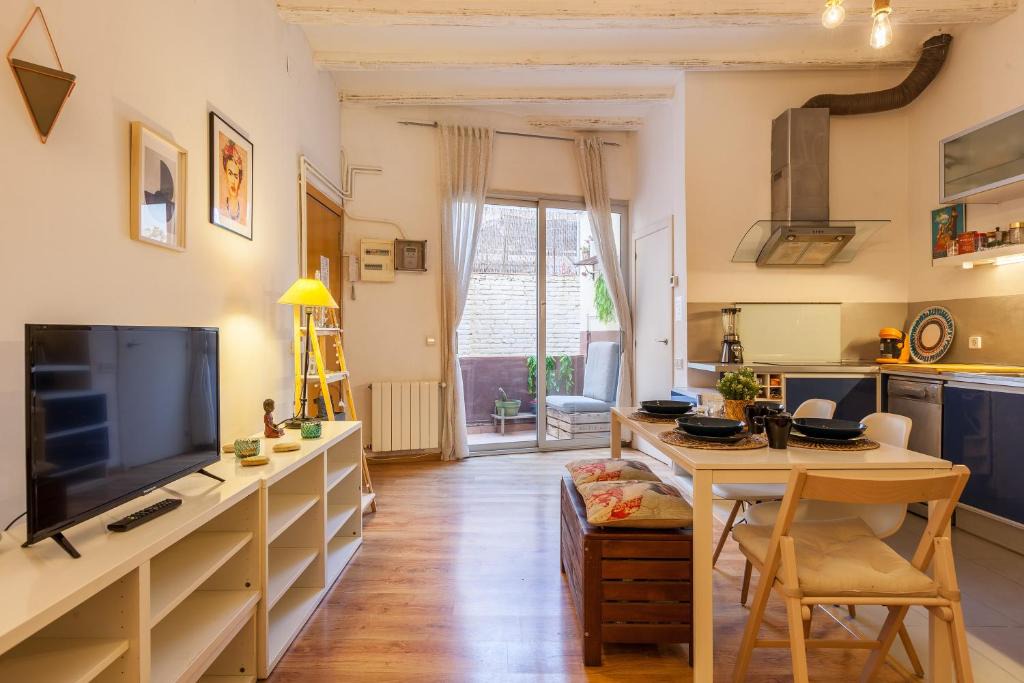 Poblenou Apartment | Modern Flat next to Bogatell beach