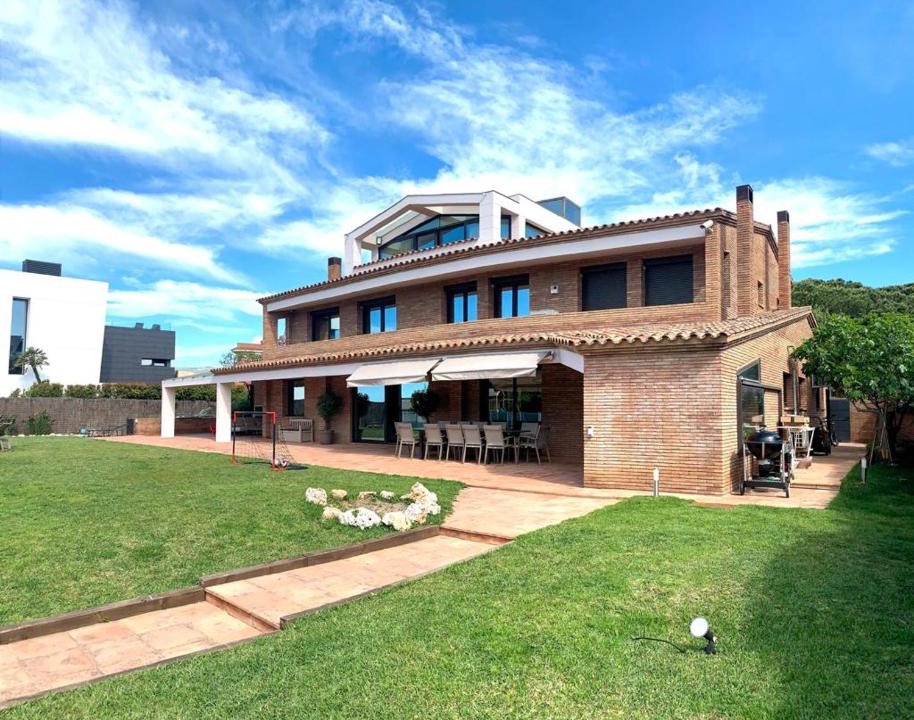 Gava Villa | Olala Gava Beach Villa
