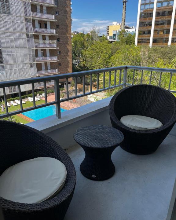 Les Corts Apartment | Precioso y tranquilo apartamento zona alta Diagonal Barcelona