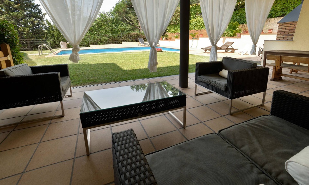 Sant Vicenc de Montalt Villa | Property with views, pool and garden in Barcelona area. Free wifi, a /c