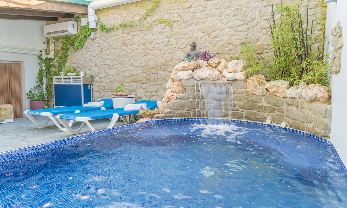 Olost Cottage | Self catering La Pausa Rural for 10 people