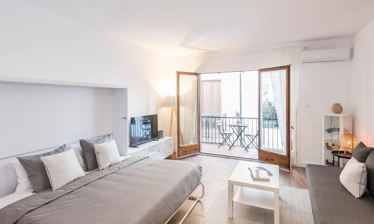 Sitges Town Center Apartment | Sitges Spaces Deluxe Center Studio-Modern and centrally located!