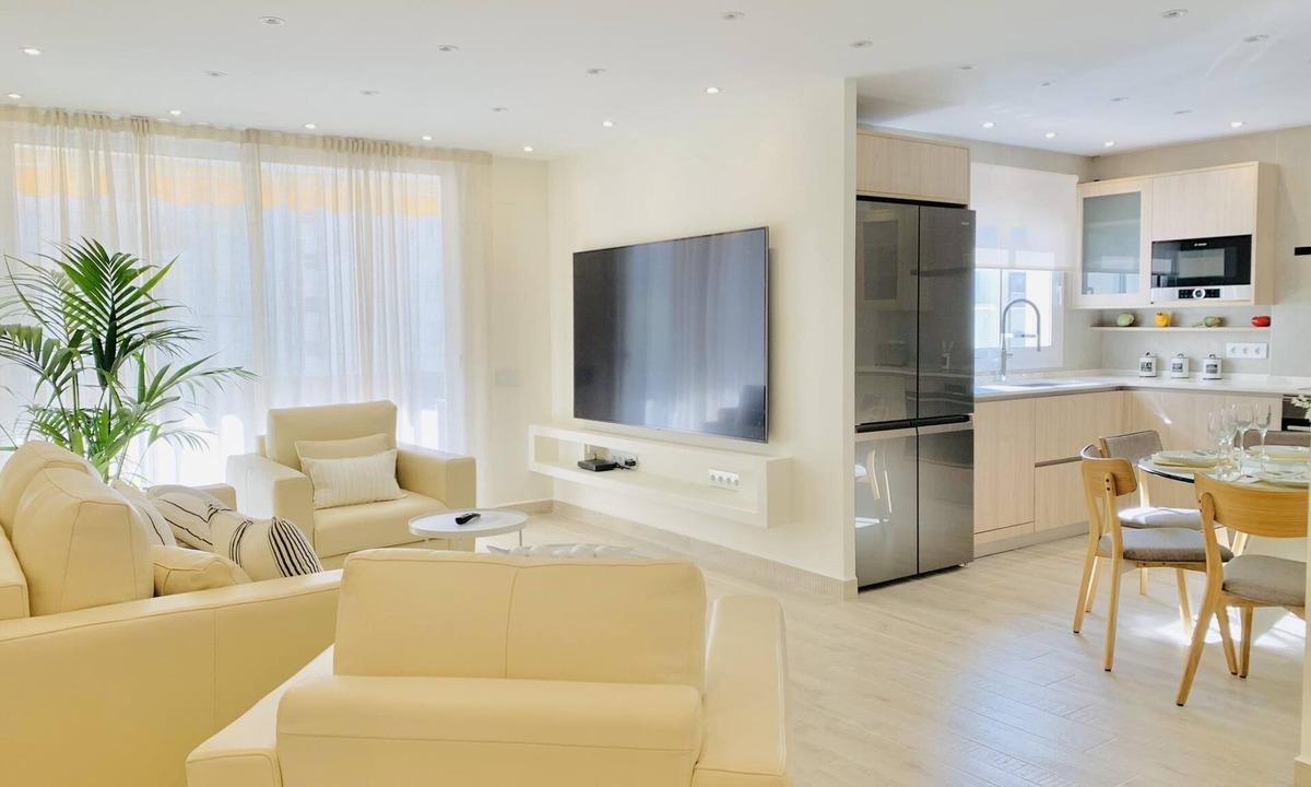Sitges Town Center Apartment | Sitges Spaces Oasis Suites-4 Bedrooms/4 En-suite Bathrooms/Terrace/Pool-Sleeps 8