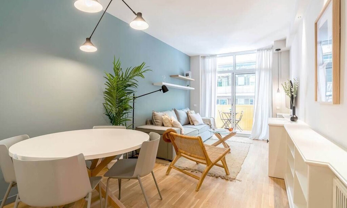 El Parc i la Llacuna del Poblenou Apartment | Stunning 3-Bedroom near City Center & Beach