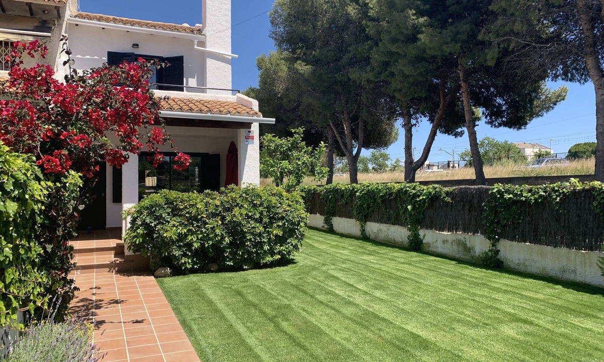 Cubelles House | STYLISH BEACH HOUSE, 600m to sea, 50k to Barcelona