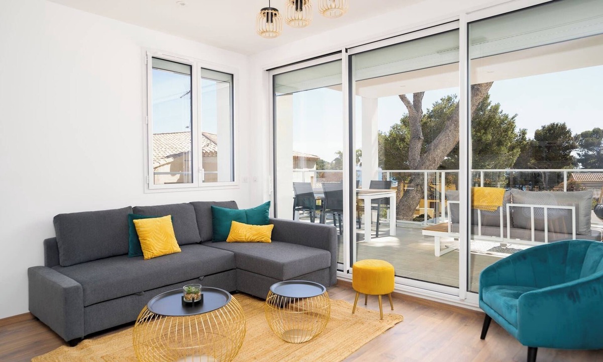 Carry-le-Rouet Apartment | T3 standing devant la plage Vue Mer Piscine