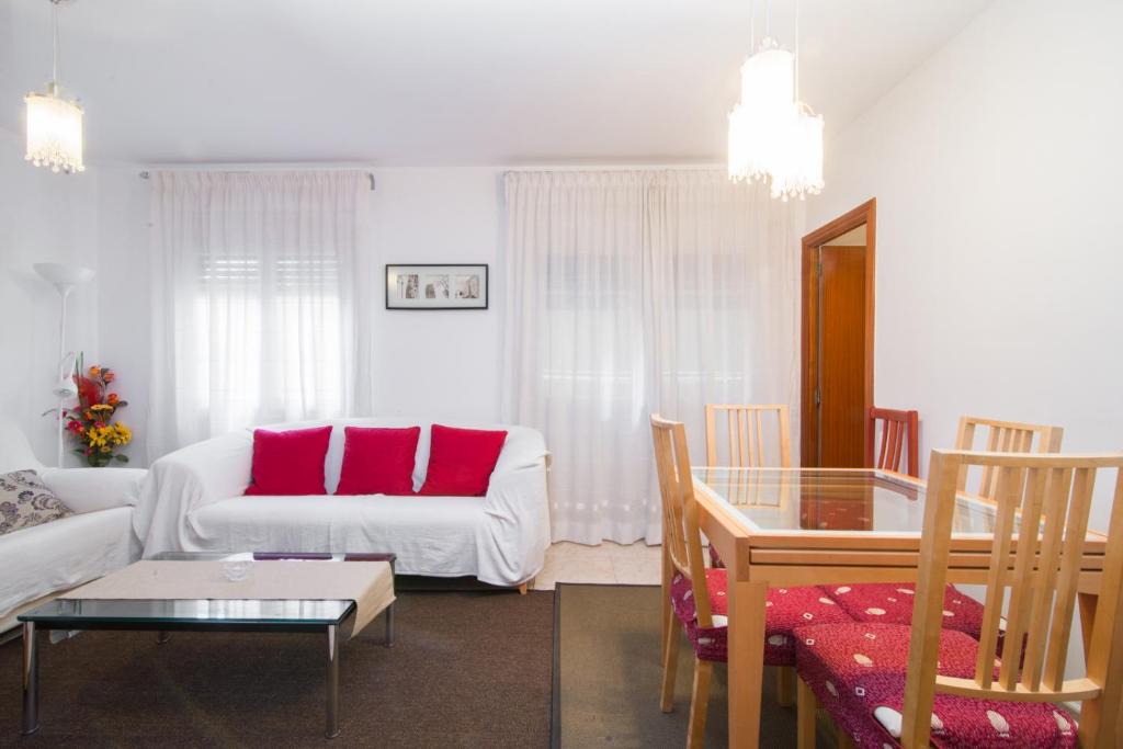 Collblanc y La Torrassa Apartment | TORRASSA FIRA