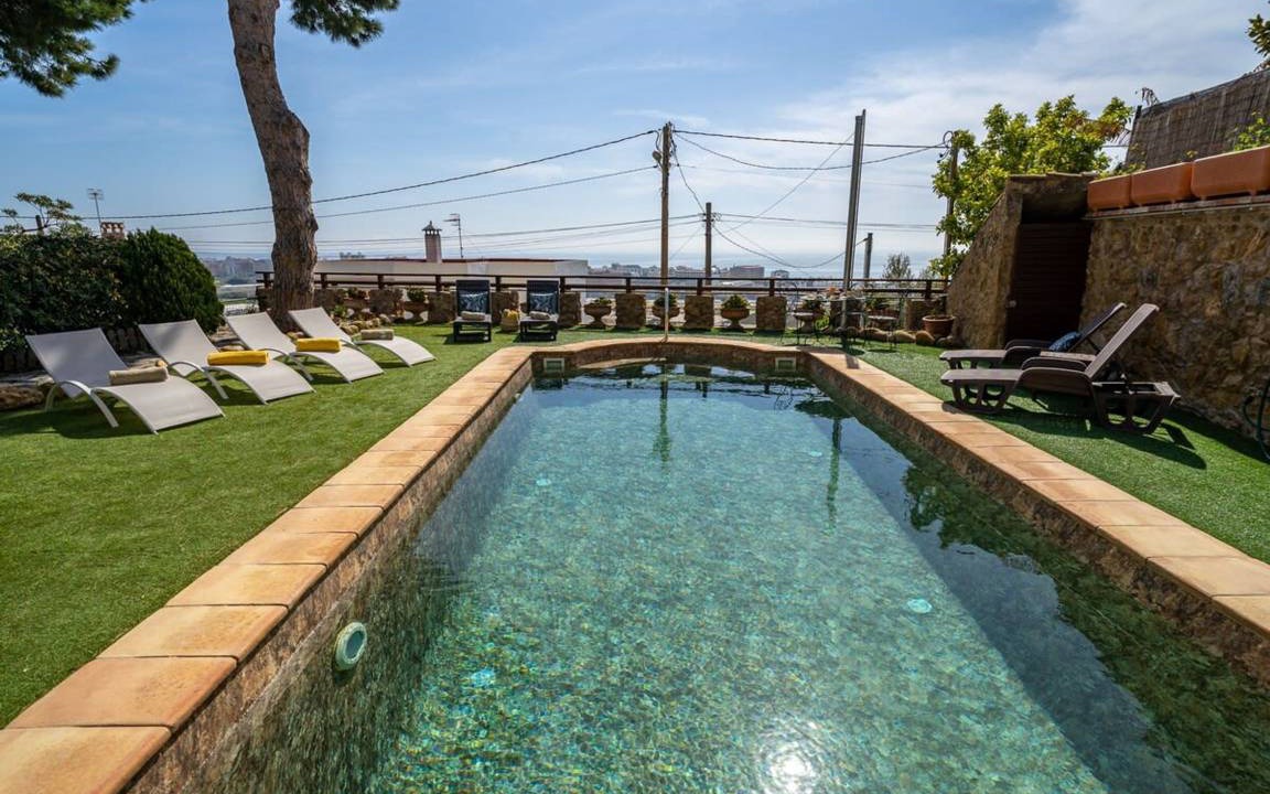Santa Susanna Villa | Villa ∙ 5 bedrooms ∙ 12 guests