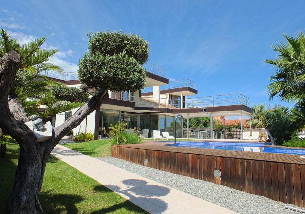 L Almadrava Villa | Villa Almadrava stunning 5bedroom villa with air-conditioning & private swimming pool