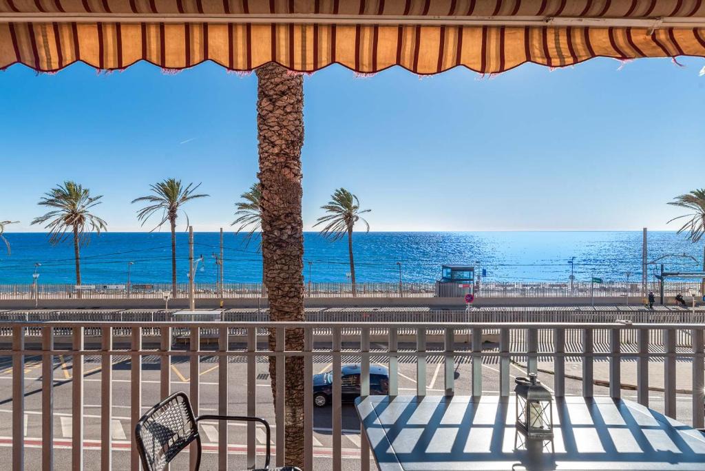 Vilassar de Mar Apartment | Vistamar Beach 30 min Barcelona
