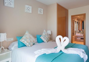 518 - Beachfront Apartment I