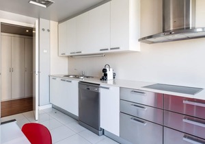 808 - Beachfront Apartment w/Pool