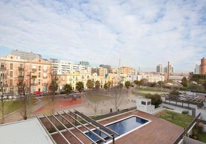 982 New Beach Apartment w/Pool in Barcelona