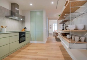 Amazing 5 bd 5 bathroom next to Plaza Catalunya
