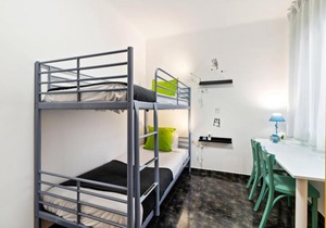 Cozy 3 Bedroom flat with Balcony close to Plaza España!