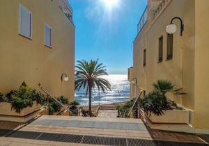 La Marina Sea Front Apartment