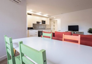 Modern and spacious apartment well located