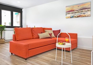 Modern Barcelona apartment next to the Metro