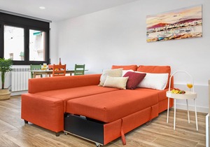 Modern Barcelona apartment next to the Metro
