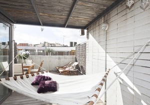 My Space Barcelona Apart. for 46 people in 7 apartments in the center
