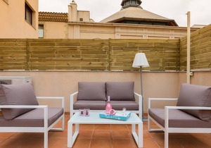 Near Barcelona and next to the beach, Matarolux28