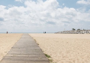 Near Barcelona and the Beach , Matarolux11