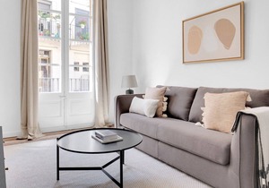 Newly Built El Born 2BR, near Beach, by Blueground