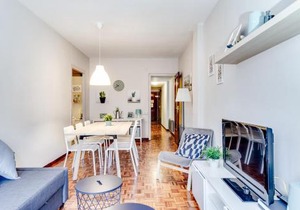 Spacious 4 Bedroom Apartment Fira BCN & Camp Nou