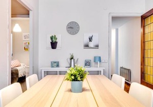 Spacious 4 Bedroom Apartment Fira BCN & Camp Nou