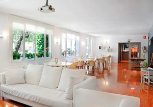 Tres Torres Atiram Hotel