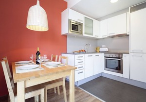 Two-bedroom apartment in Sants
