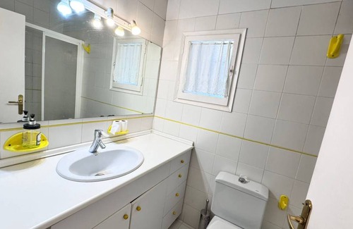 Sant Cugat del Valles Resort | 100 m² Private room ∙ 1 bedroom ∙ 1 guest