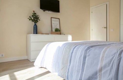 Hostafrancs Apartment | 100 m² Apartment ∙ 3 bedrooms ∙ 4 guests