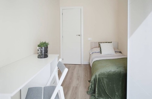 Hostafrancs Apartment | 100 m² Apartment ∙ 3 bedrooms ∙ 4 guests