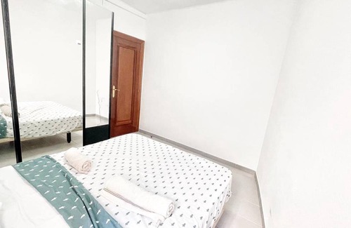 Sants-Badal Resort | 100 m² Private room ∙ 1 bedroom ∙ 2 guests