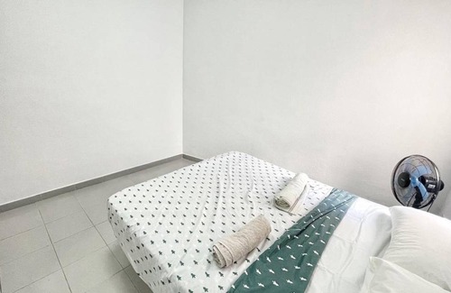 Sants-Badal Resort | 100 m² Private room ∙ 1 bedroom ∙ 2 guests