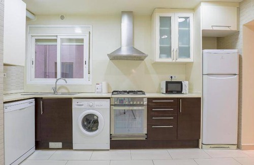 Sant Gervasi – la Bonanova Apartment | 105 m² Apartment ∙ 3 bedrooms ∙ 7 guests