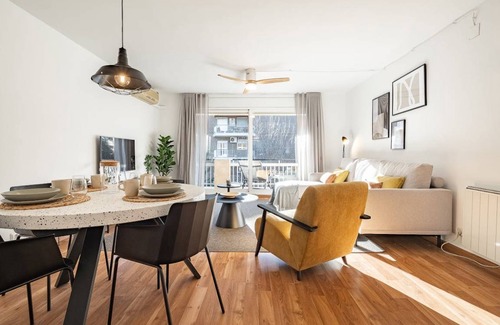 Sant Cugat del Valles Resort | 120 m² Private room ∙ 1 bedroom ∙ 1 guest