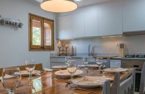 Castellnou de Bages Cottage | 145 m² Cabin ∙ 3 bedrooms ∙ 6 guests