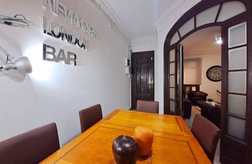 Hostafrancs Apartment | 150 m² Apartment ∙ 4 bedrooms ∙ 7 guests
