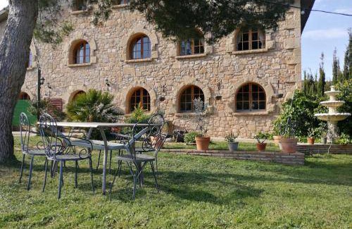 Fonollosa House | 150 m² House ∙ 3 bedrooms ∙ 8 guests