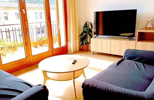 El Bruc House | 150 m² House ∙ 3 bedrooms ∙ 6 guests