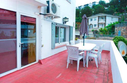 Castelldefels House | 150 m² House ∙ 7 bedrooms ∙ 14 guests
