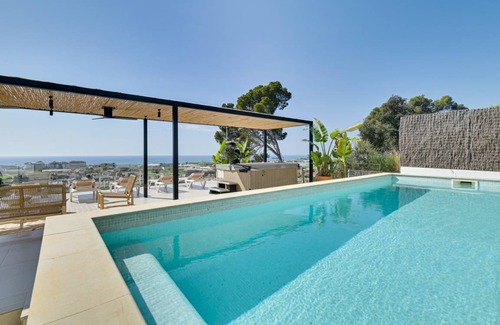 Santa Susanna Villa | 160 m² Villa ∙ 4 bedrooms ∙ 8 guests