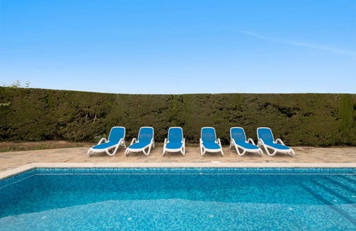 Cardona House | 182 m² House ∙ 5 bedrooms ∙ 12 guests